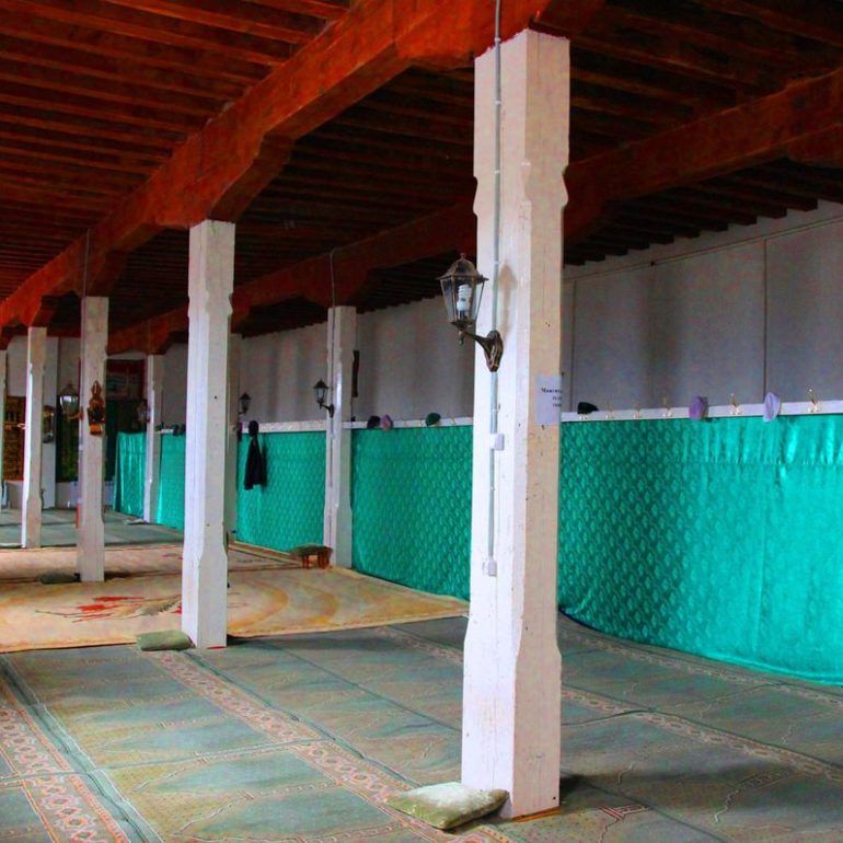 Фото Камни аргванинской мечети…