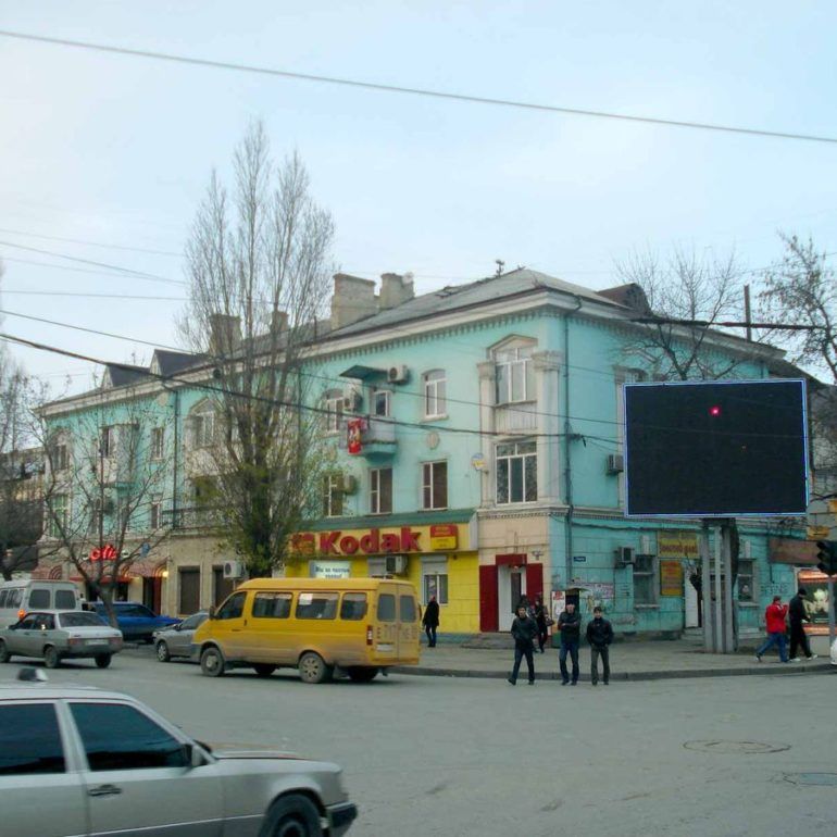 Фото 23. Угол ул. Коркмасова и Толстого